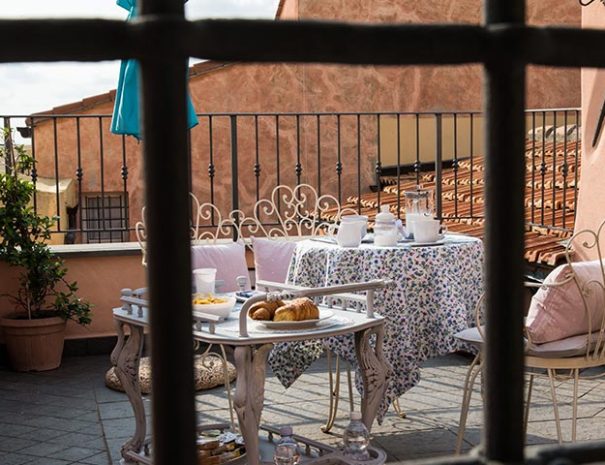 colazione-sul-terrazzo